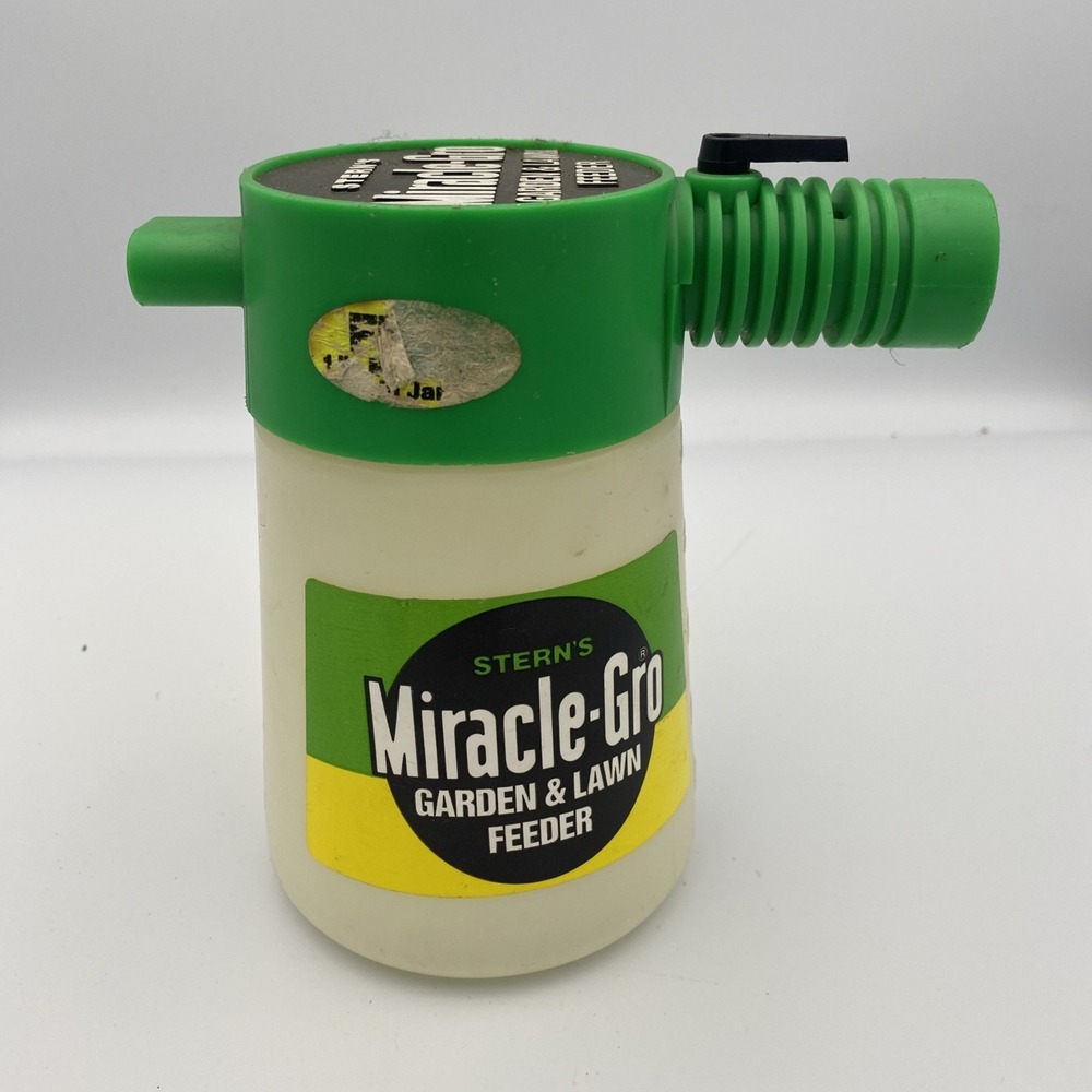 Miracle-Gro Garden &‎ Lawn Feeder – Vintage Hose-End Sprayer